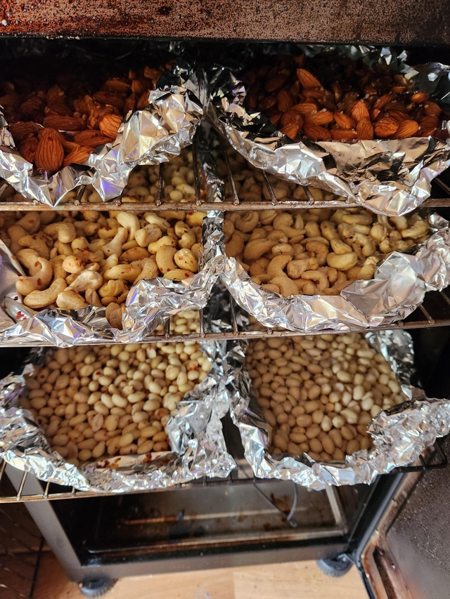 Roasted & Smoked Mixed Nuts
