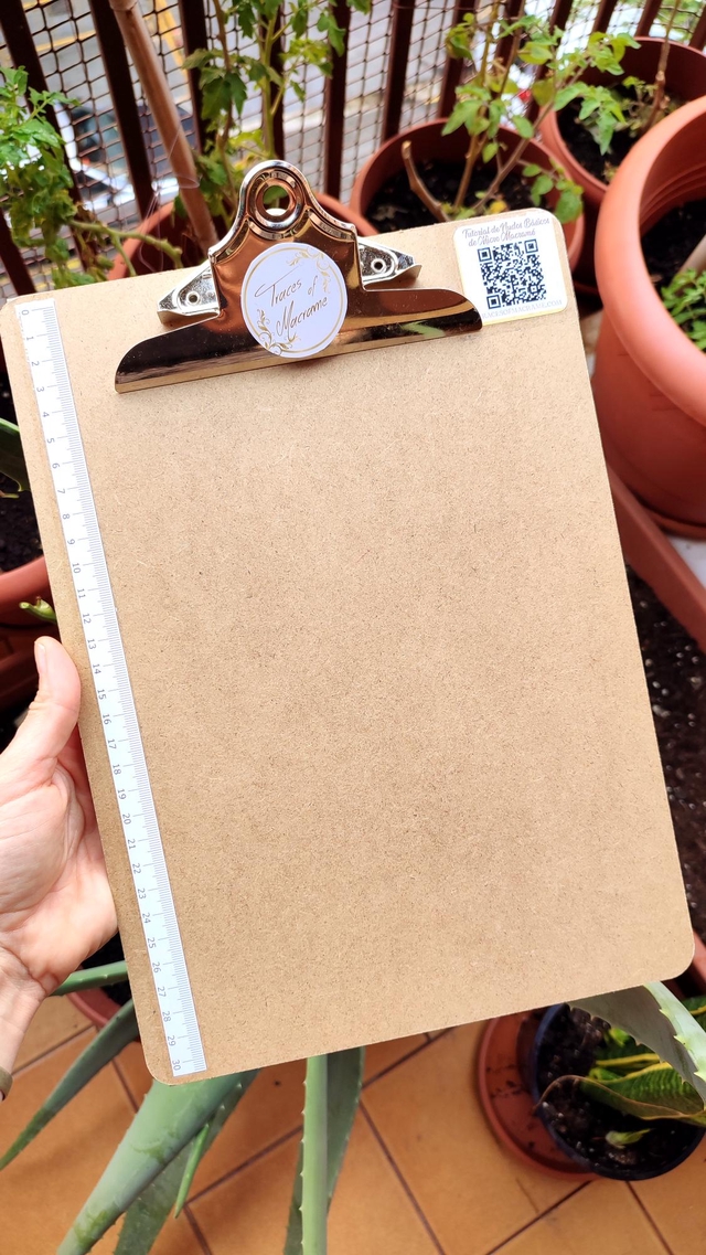 Tabla con Pinza para Micro Macramé 