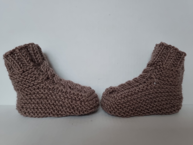 Chaussons torsadés taille naissance -3 mois couleur marron châtaigne