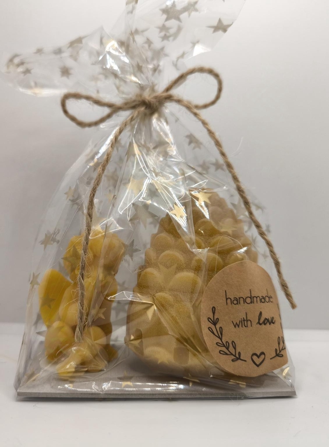 Tannenzapfenkerze mit Engel 