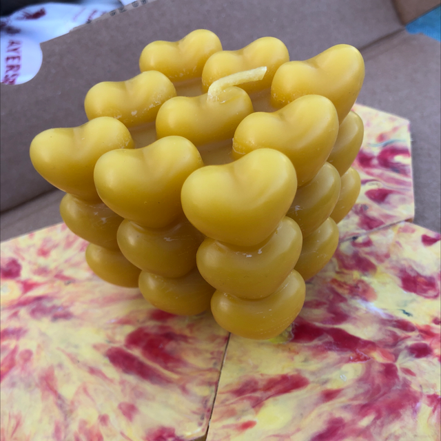 Bienenwachskerze Herzwürfel
