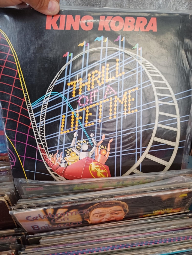 King Kobra - Thrill of a Lifetime