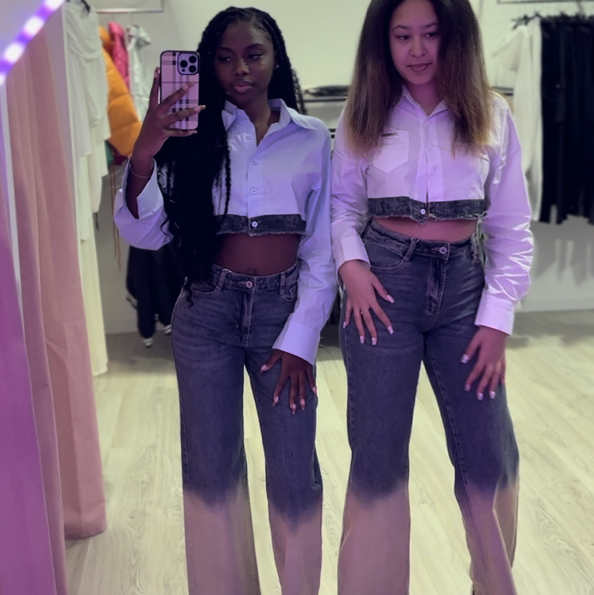 Calças Jean c/ detalhe M