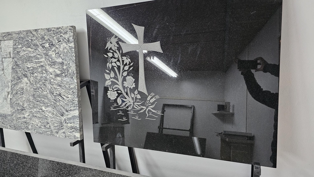 Lápida granito negro 3 cm