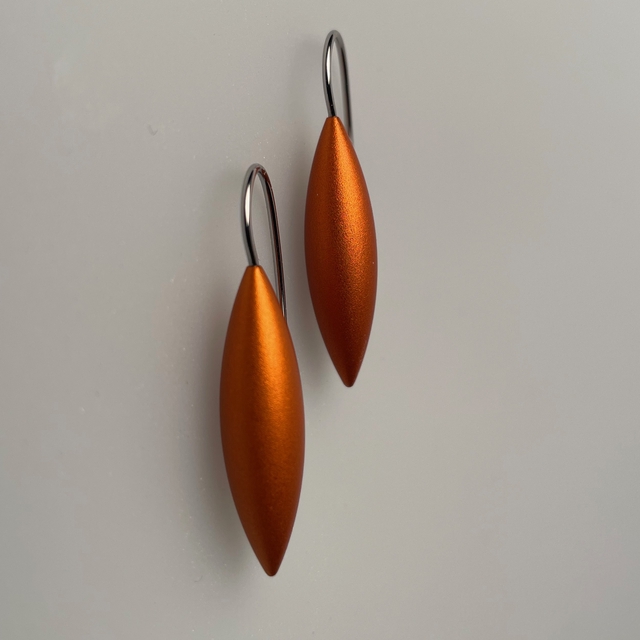 3.122-Ohrhänger Tulpe (d 7.5 mm)