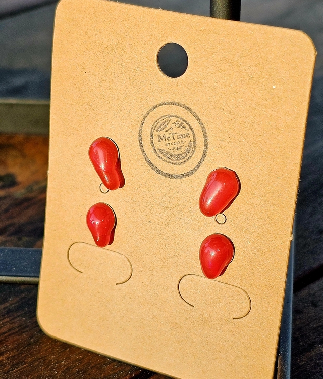 4 "blutige" TropfenOhrringe mit 1 € Spendenanteil für den Tierschutz