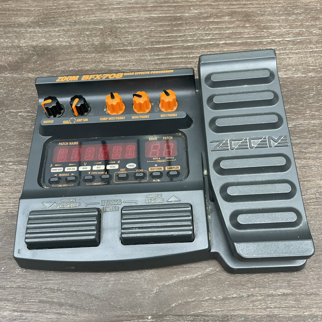 Zoom BFX708 Bass Effects Processor Pre Owned Music & Bean Co