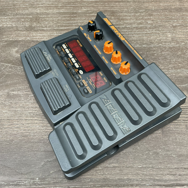 Zoom BFX708 Bass Effects Processor Pre Owned Music & Bean Co