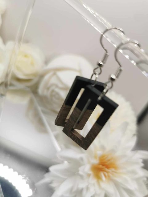 Boucles d'Oreilles en Bois et Résine