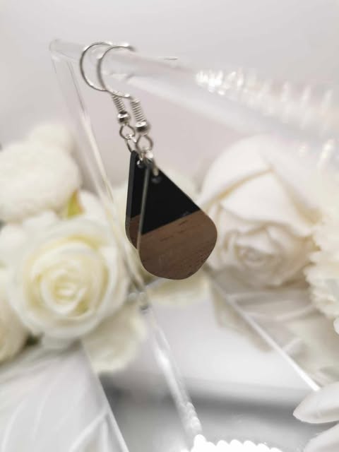 Boucles d'Oreilles en Bois et Résine