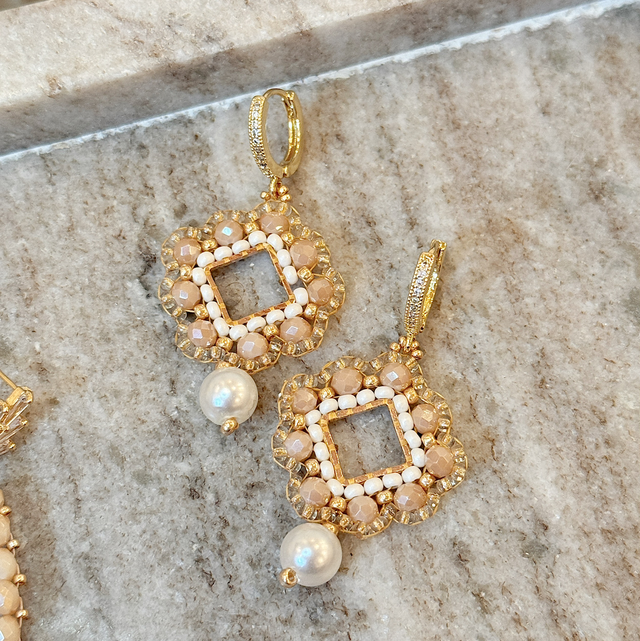 Ohrringe “TONI” hangenäht mit Zirkonia-Creolen