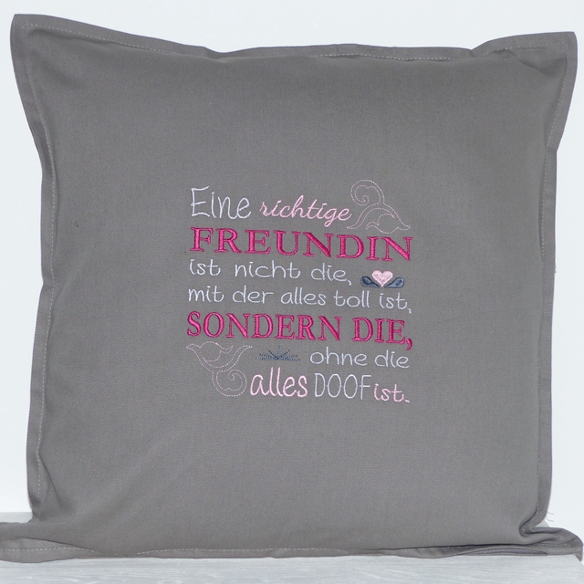 Kissenhülle grau „ohne Freundin doof“