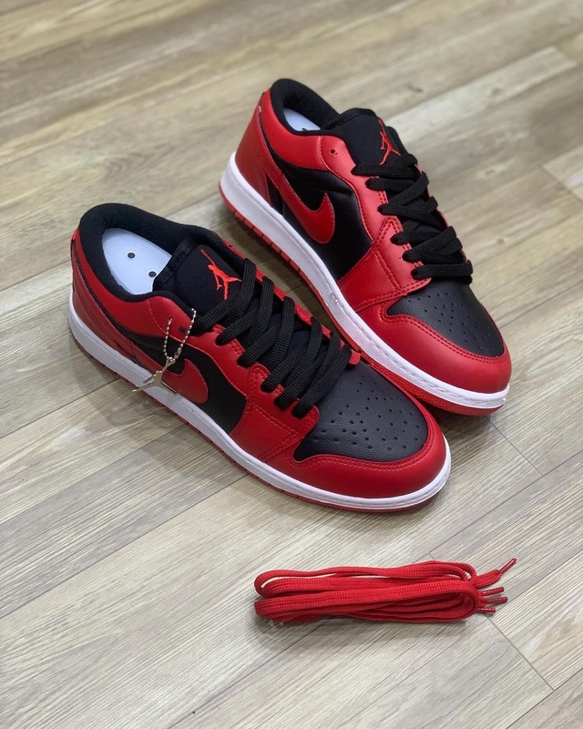 Nike Air Jordan Preto/Vermelho