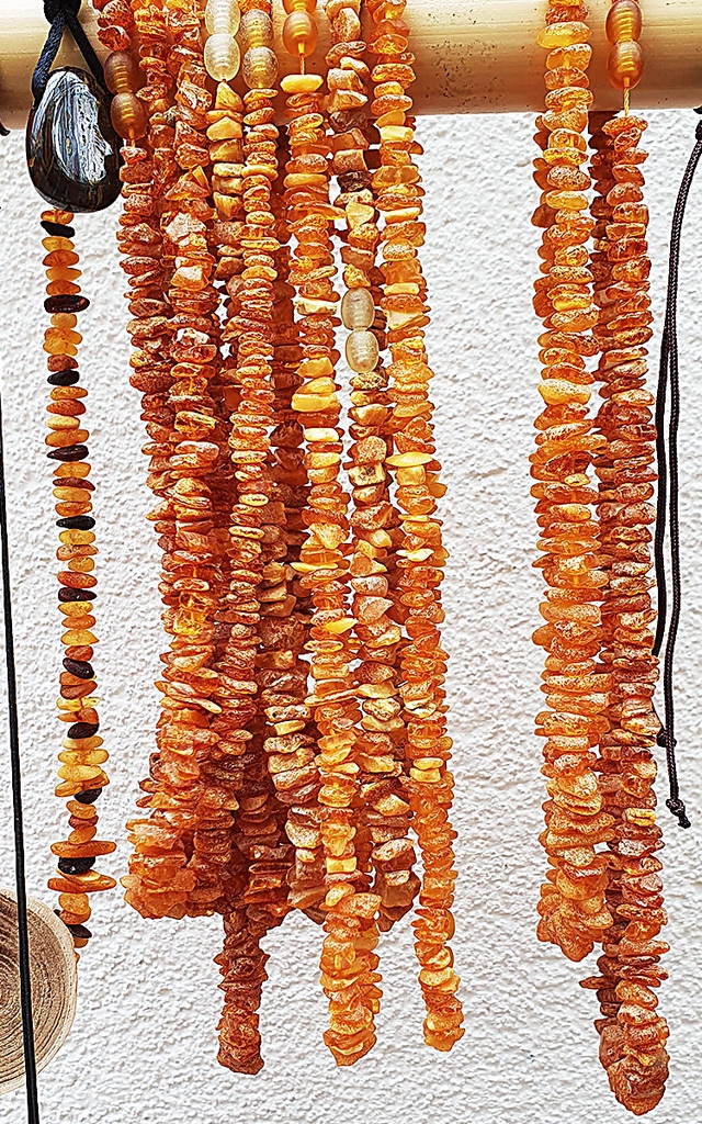 Bernsteinketten programmiert als Strahlenschutz