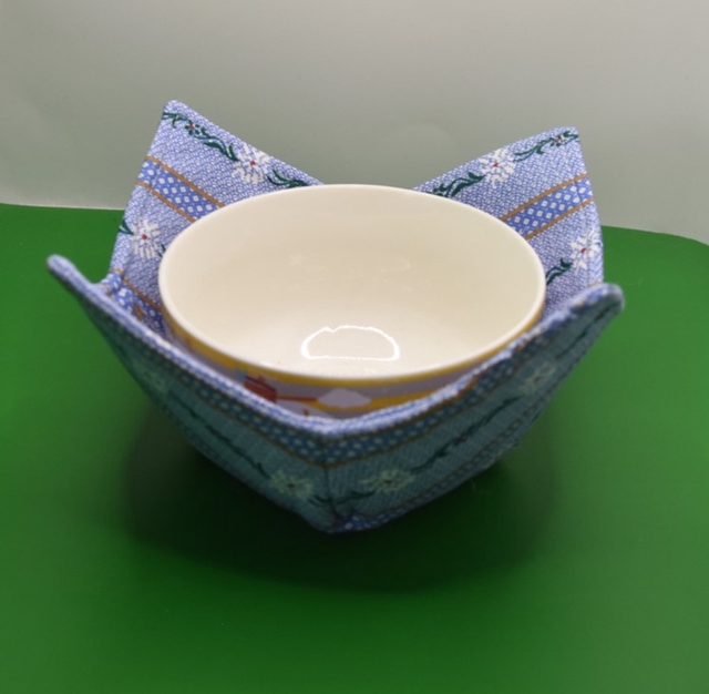 Soup Bowl&amp;#39;s in Edelweiss-Stoff für Suppen, Beilagen zum Warmhalten oder ...