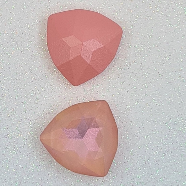 Fancy Trilliant, Light Rose JM, 24mm