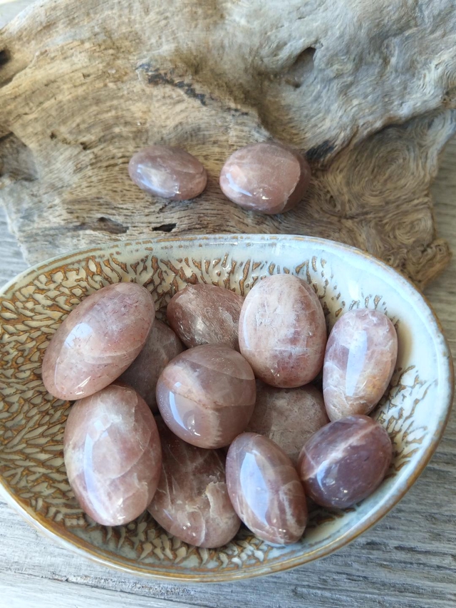 Pierre roulée Pierre de Lune