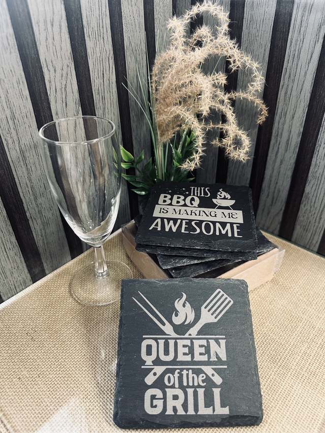Schiefer Untersetzer "QUEEN OF THE GRILL"