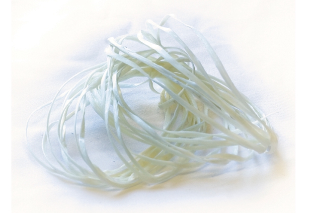 gewachster Nylonfaden zum Einbinden ("tying in string")