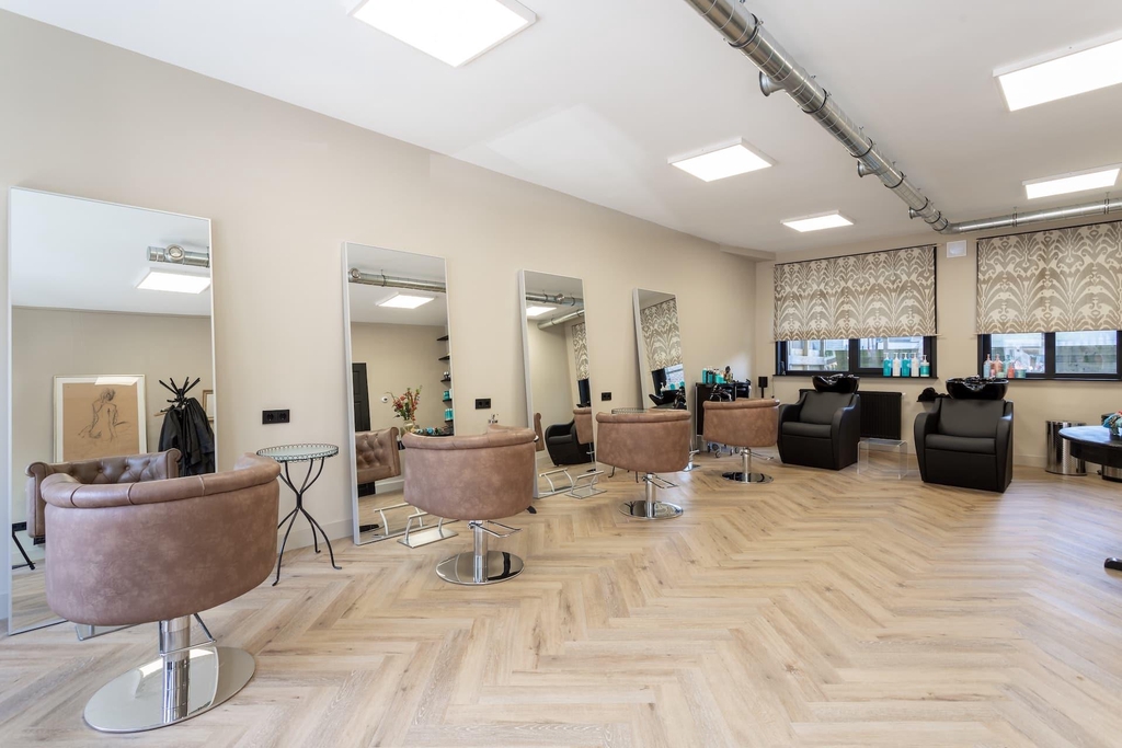 Salon Zuid foto interieur krullen kapper salon