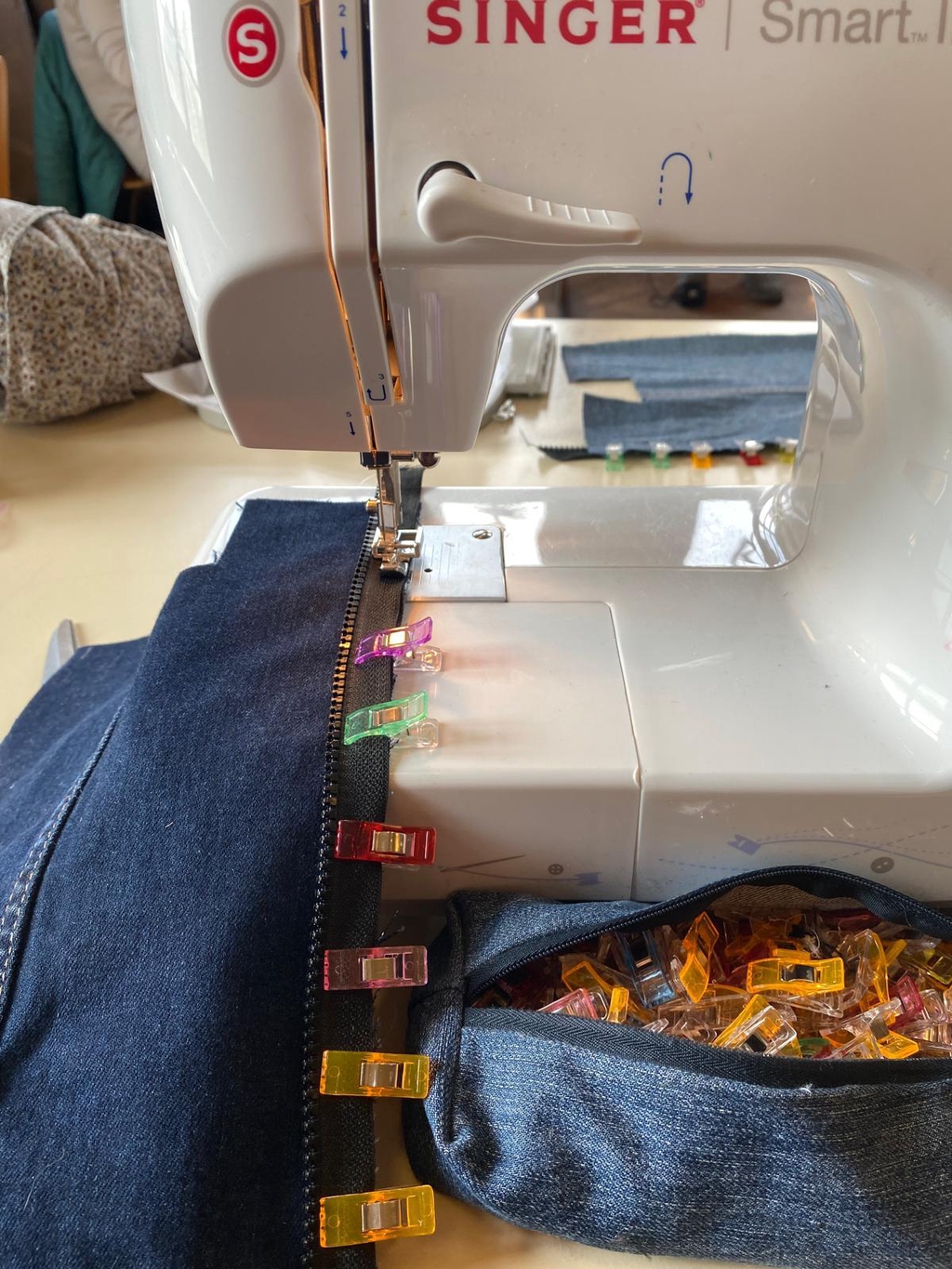 Idéal pour renforcer vos bases en couture, pour adulte ou enfant dès 8 ans. Vous apprendrez dans le confort de votre domicile. 