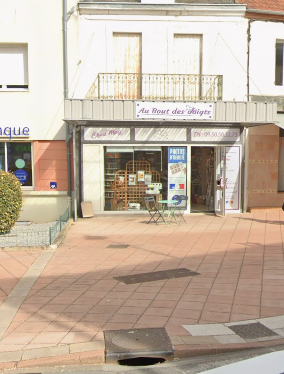 Créations de l'Atelier des 3 Arts exposées en dépôt-vente dans la boutique Au bout du doigt.