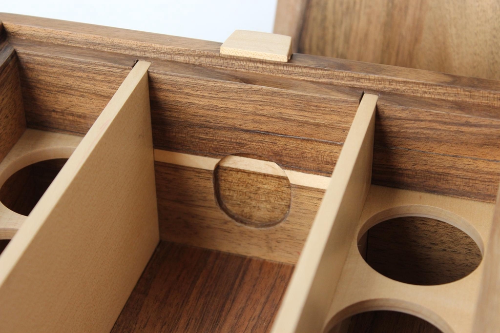 Coffret à champagne en bois