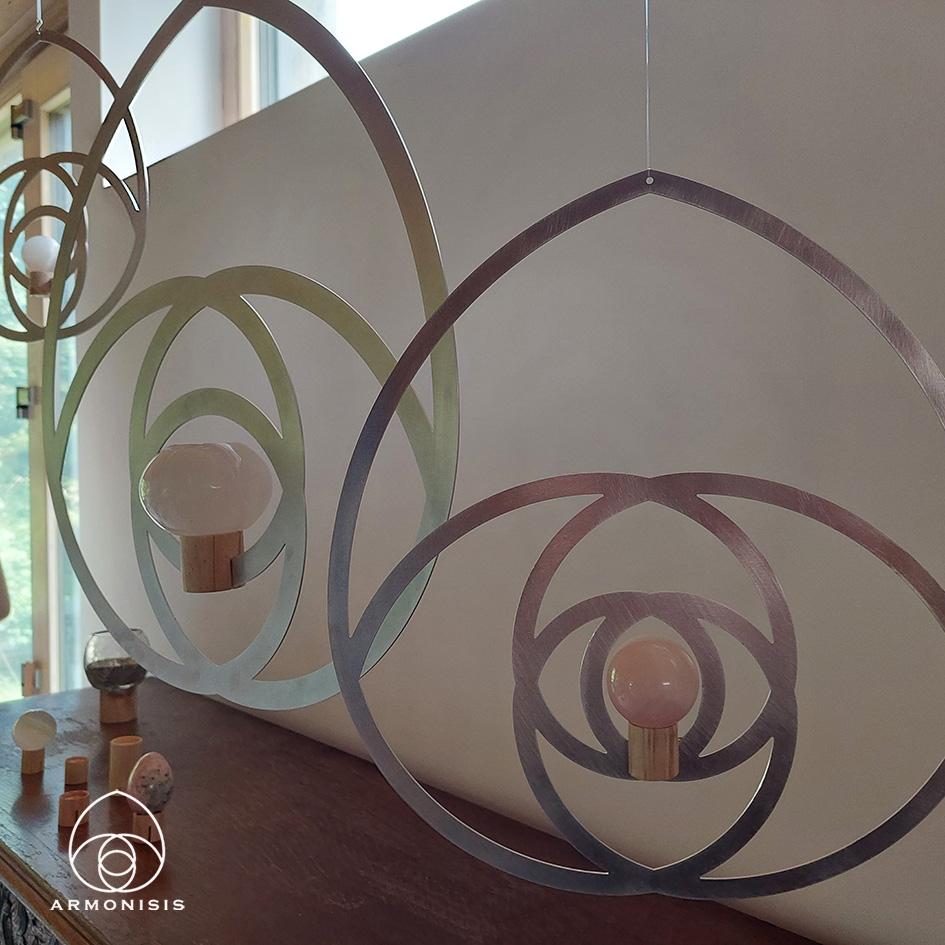 Les décorations "Créations d'Harmonies, inspirées par la forme naturelle du nombre d'or créent une bulle d'harmonie influençant positivement votre lieu de ressourcement.