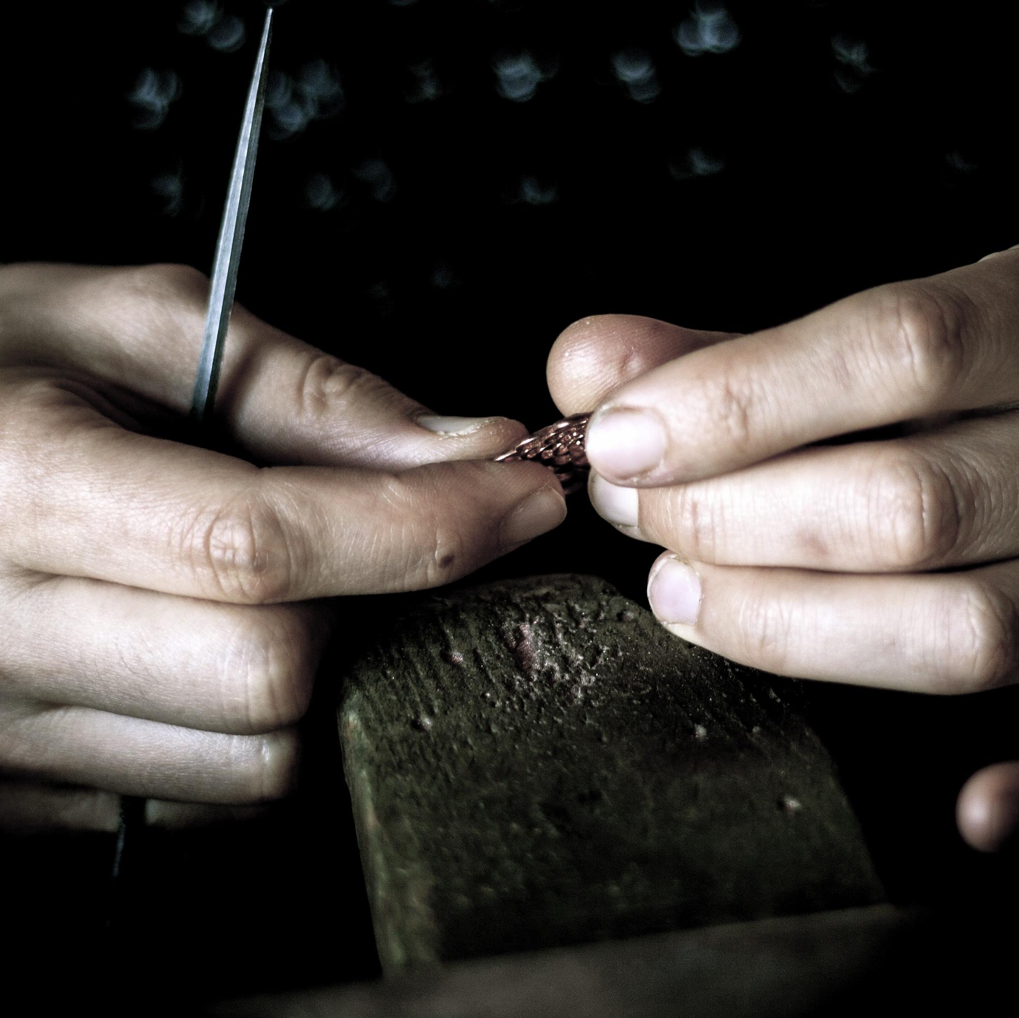 Bijoux sculptés
franco-japonais
Fait à la main