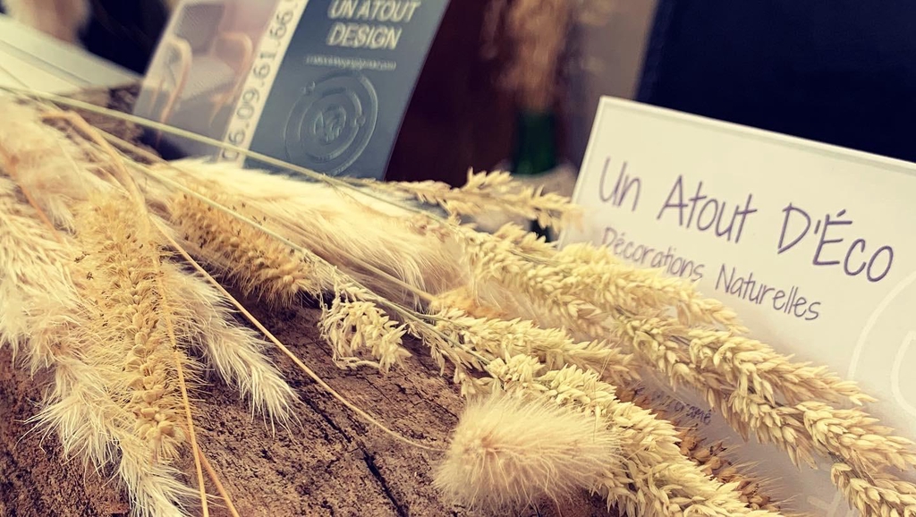 Un Atout d’Éco vous propose des articles de décoration fait-main en matières naturelles en y incluant le plus possible du recyclage ♻️ 