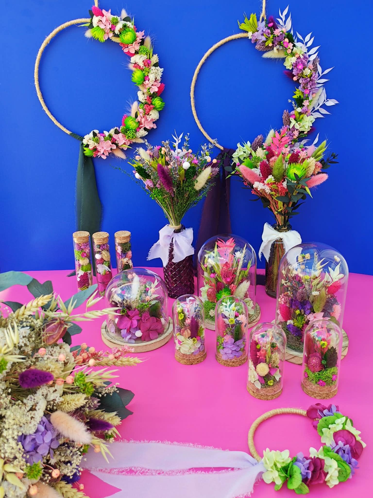 Créations artisanales en fleurs séchées