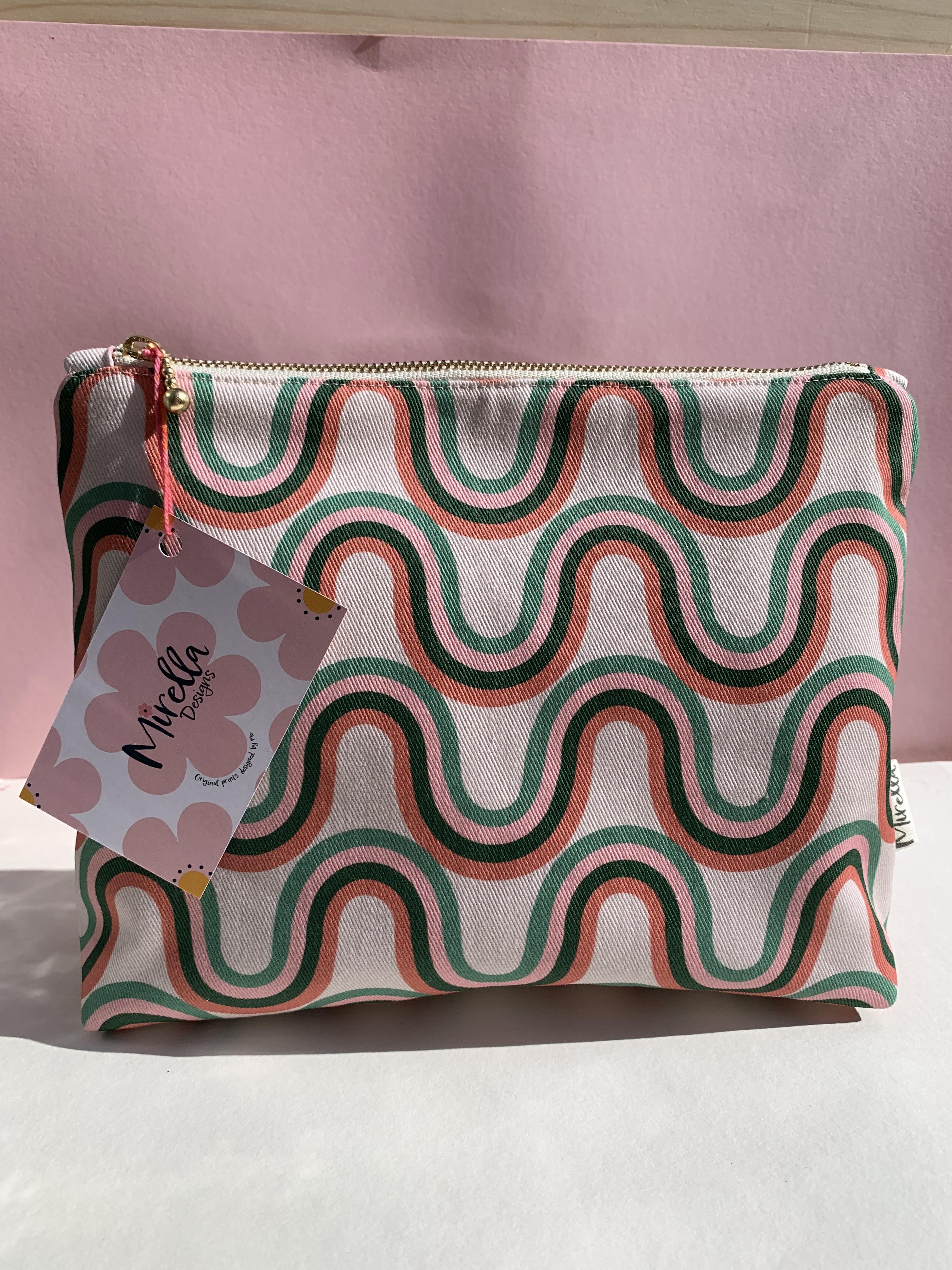 Pouch Bags & Purses
