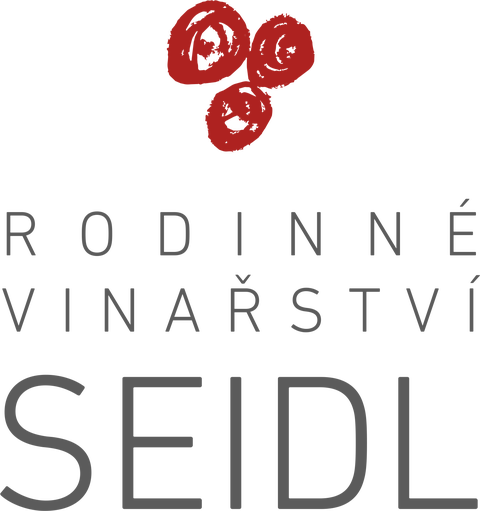 Maličké rodinné vinařství, žena,já,dvě děti a traktůrek a téměř 0,5 ha vinice