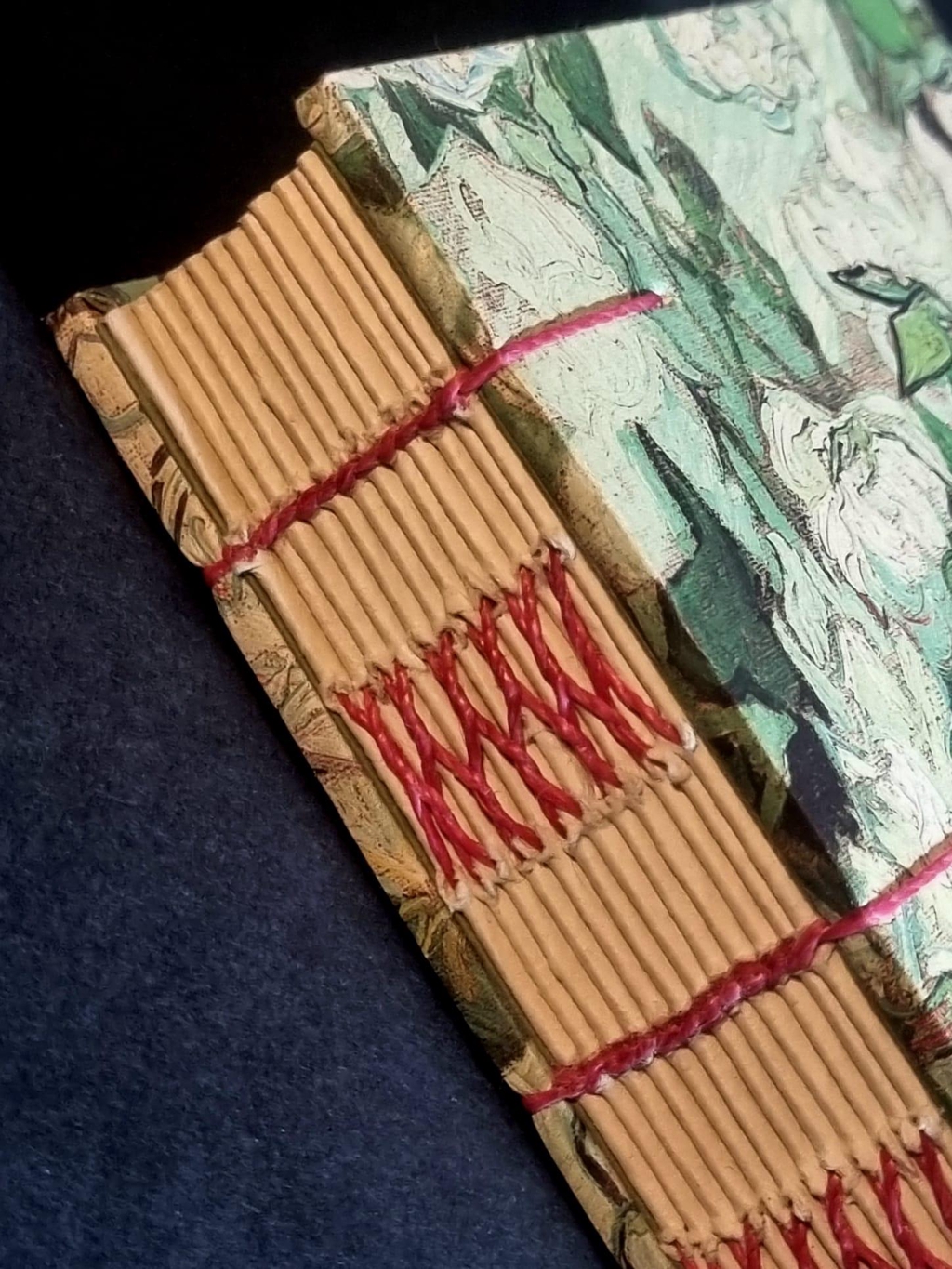 Libretas con costura externa