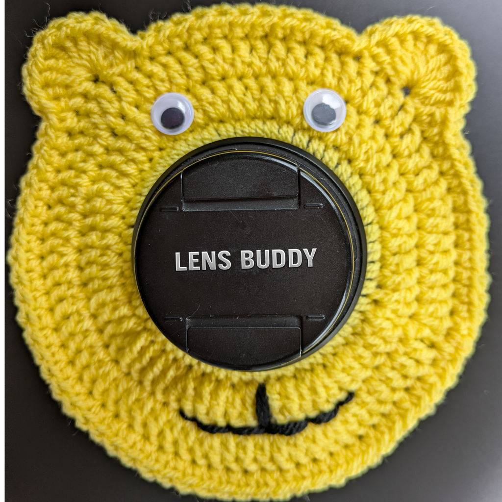 Crocheted spring garland