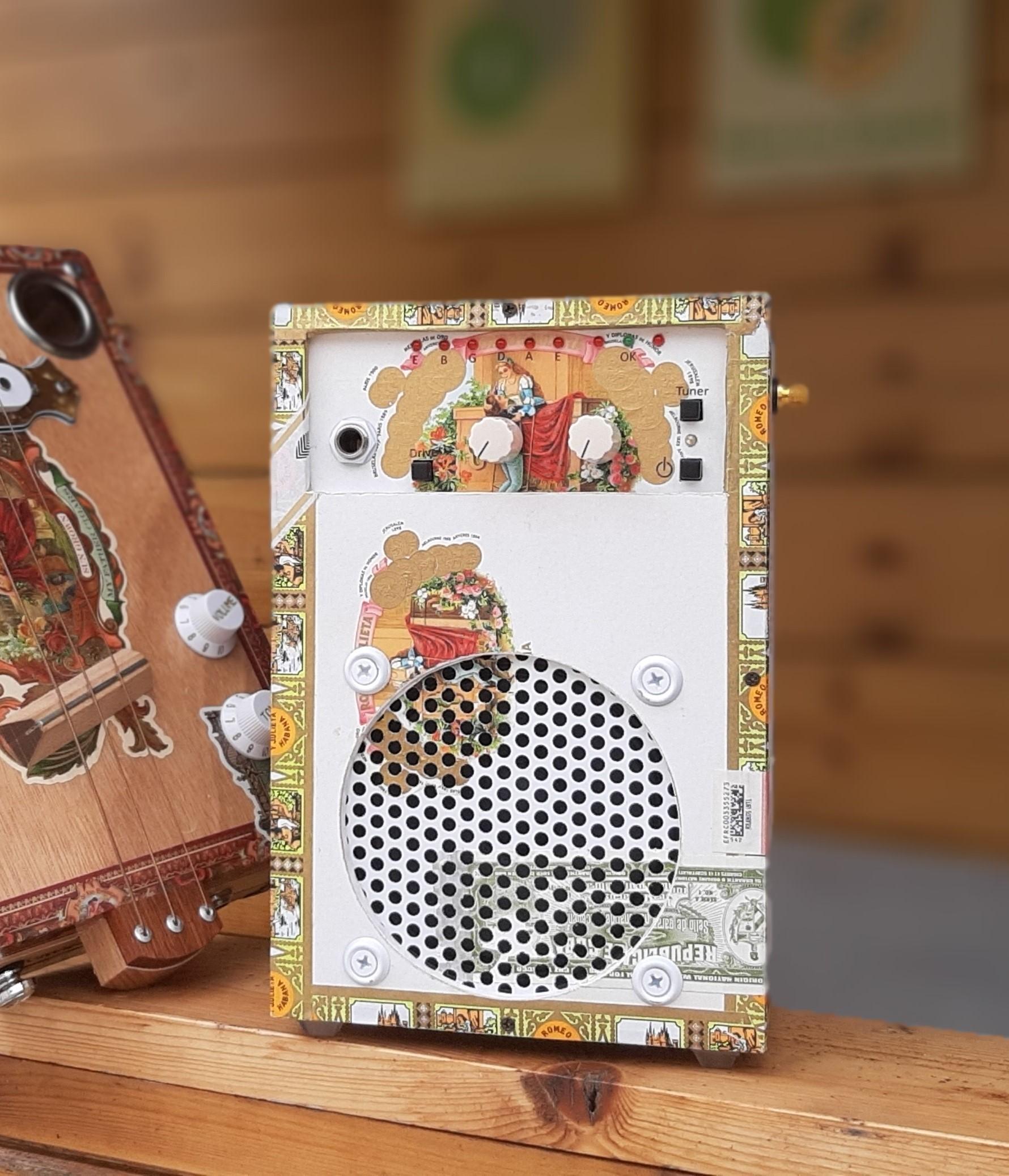 A Romeo y Julieta BoxAmps guitar amplifier