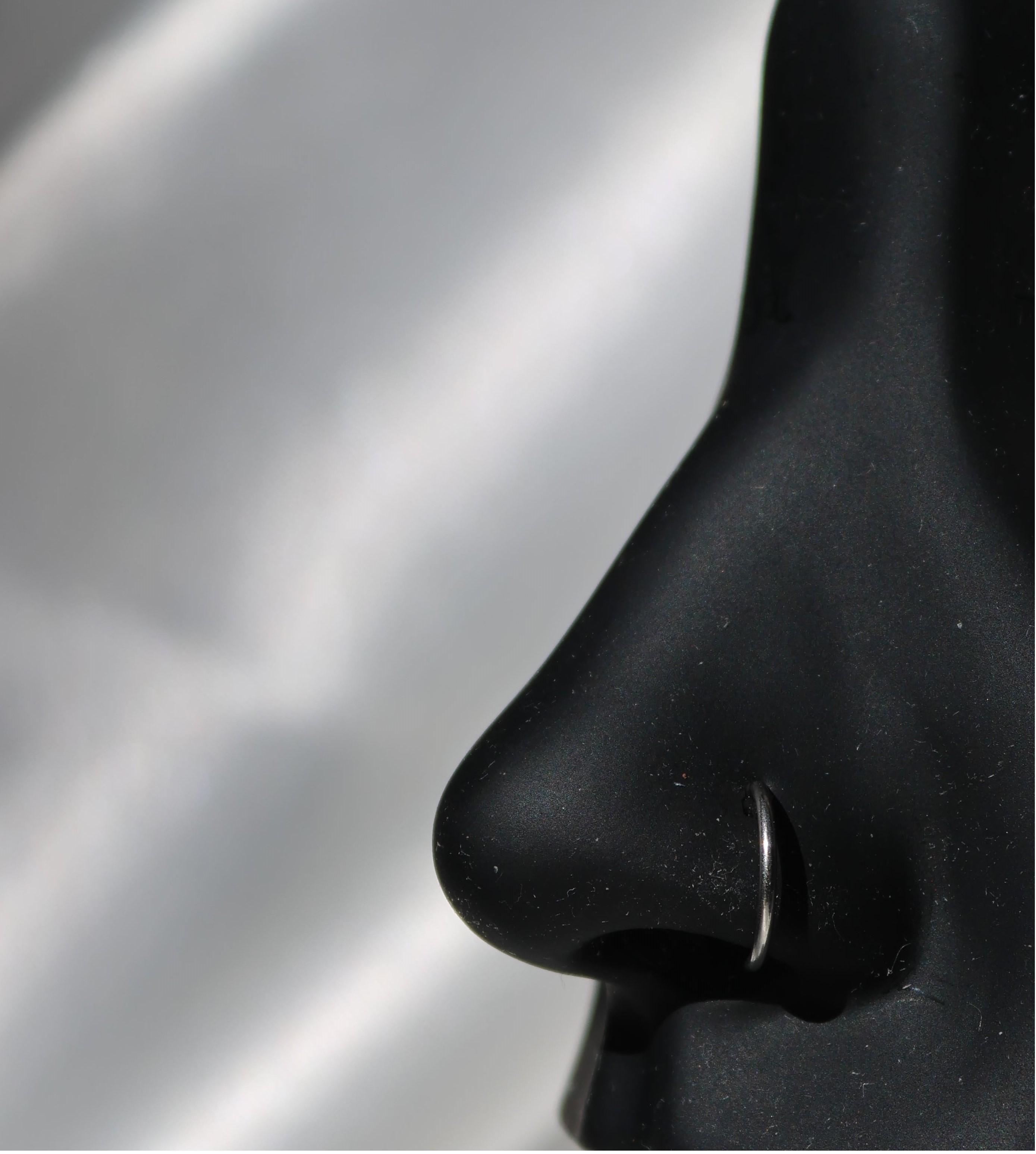 Faux piercing de nez