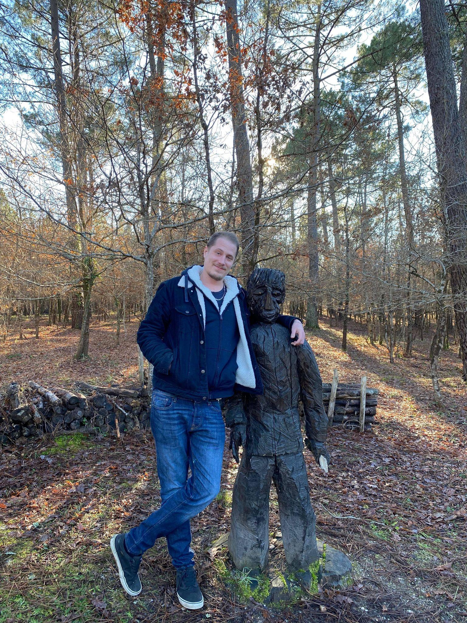 Qui se cache derrière Délices du Périgord ?
Hello, moi c'est Vincent, amoureux passionné de la région de Dordogne, aussi appelée le Périgord.
Découvrir mon histoire