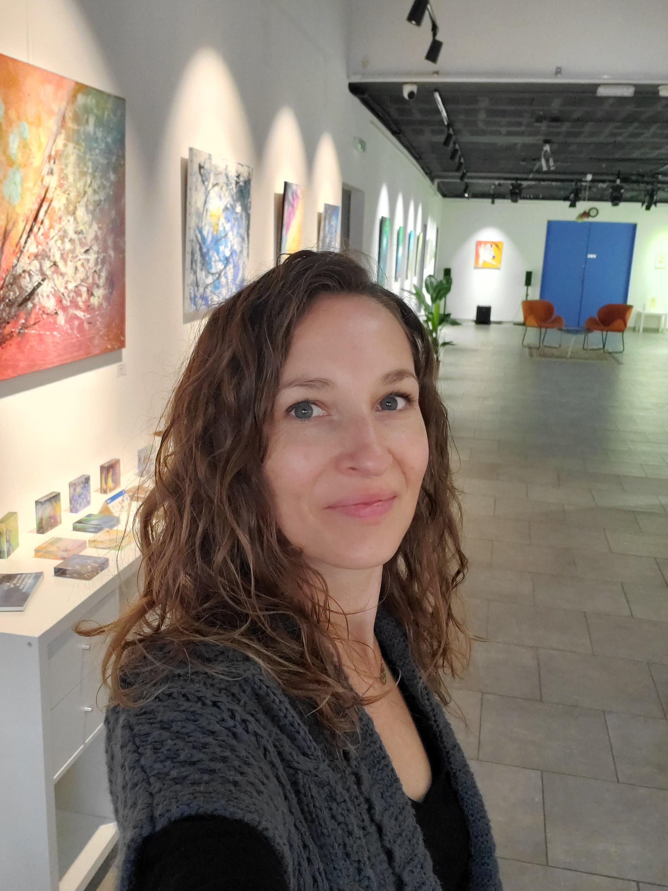 La galerie Namast'art de Pertuis accueille l'atelier d'Aurélie pendant tout le mois de mai 2025