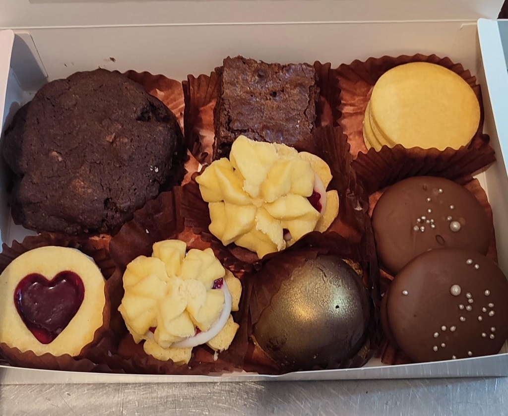 Biscuit gift box