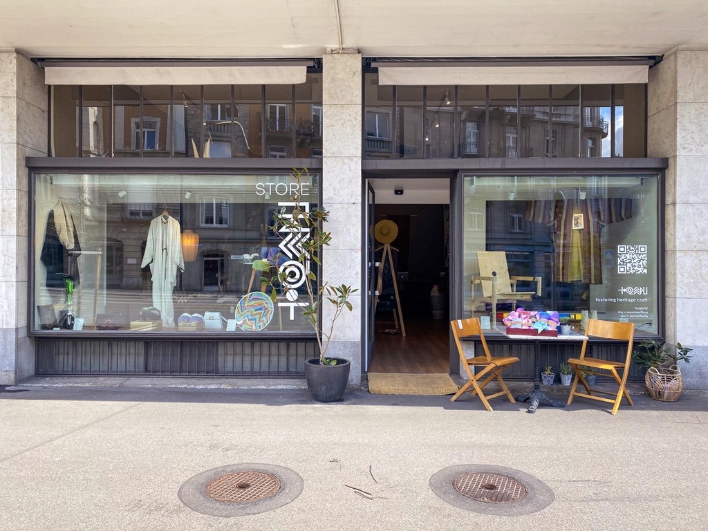 It was great to host our pop-up Store at Beckenhofstrasse 70 .  We are focusing our activities to research and facilitation between design and traditional textile arts, therefore you will have the chance to get sone of our special pieces at our sale events. In the meanwhile subscribe our Newsletter and join our events. 