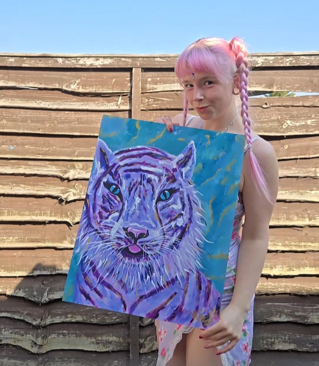 Yorkshire contemporary Artist Heidi Swift displaying her latest collection of fine art.