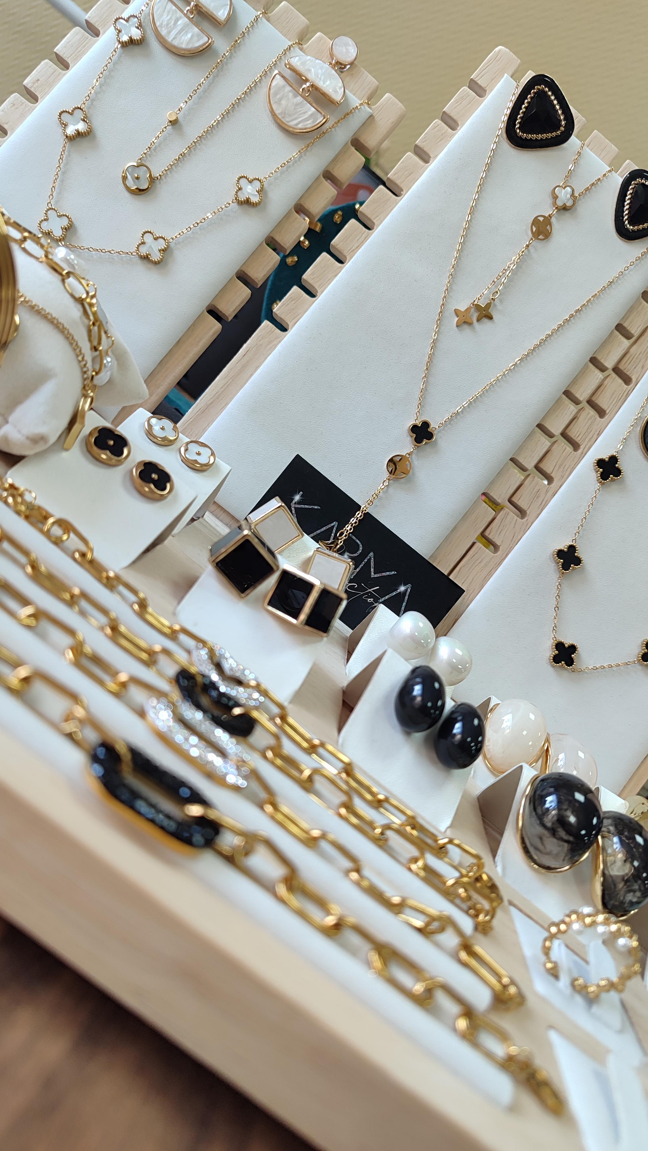 Bisutería y accesorios de Karma Collection