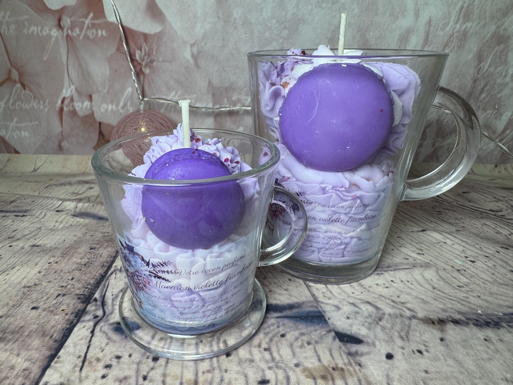 Bougie exquise macaron violette framboise 