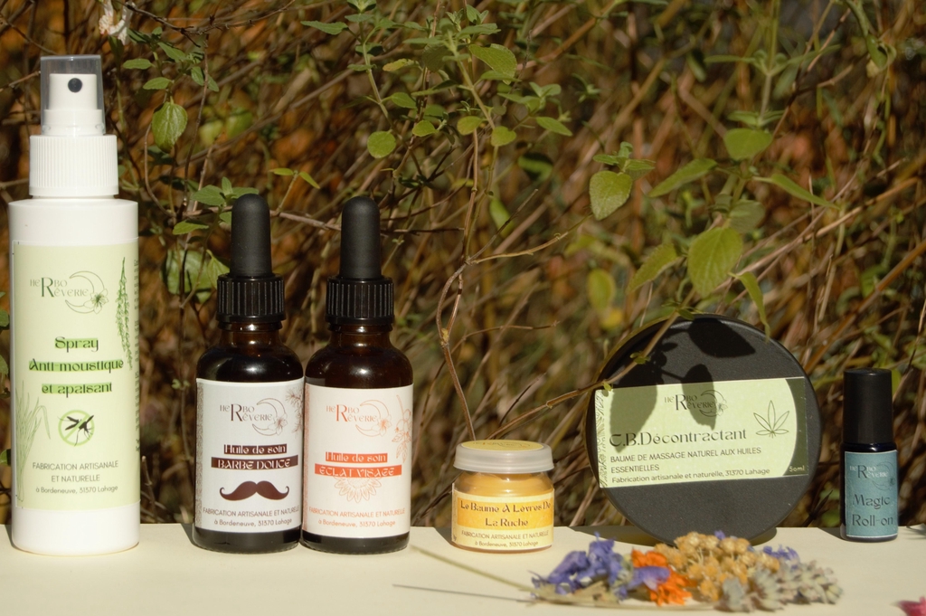 Cosmétique naturel
Plantes française 
Artisanale 