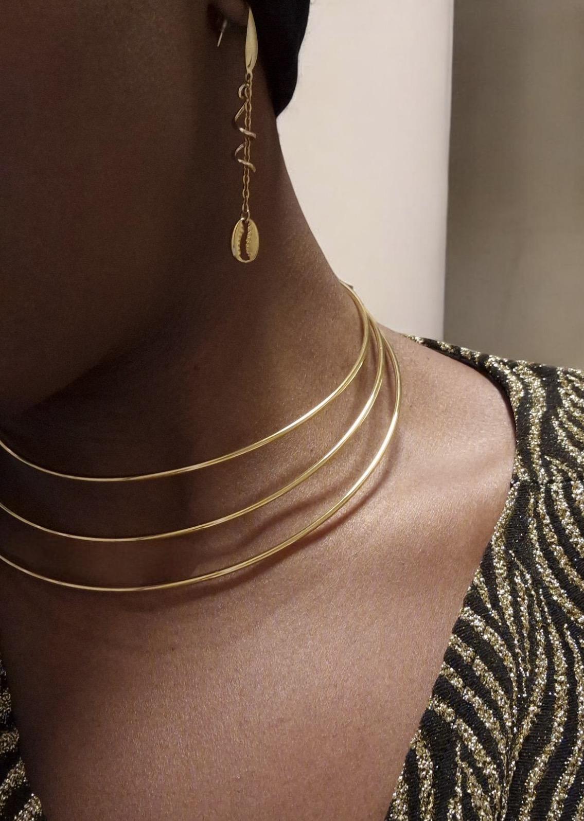 Collier doré et boucle d’oreille cauri TOUWAX – collection Élégance