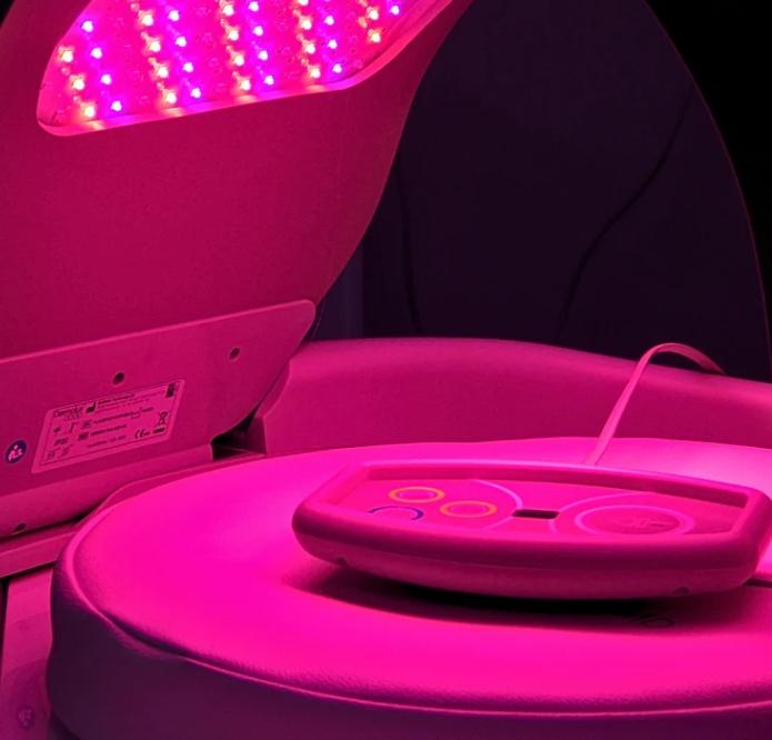 Rides Acné et douleurs 
Reservez votre séance luminothérapie & photothérapie 
bien-etre-et-esthetique.com
