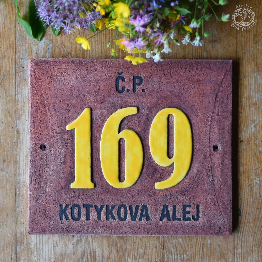 Keramická domovní čísla a cedule