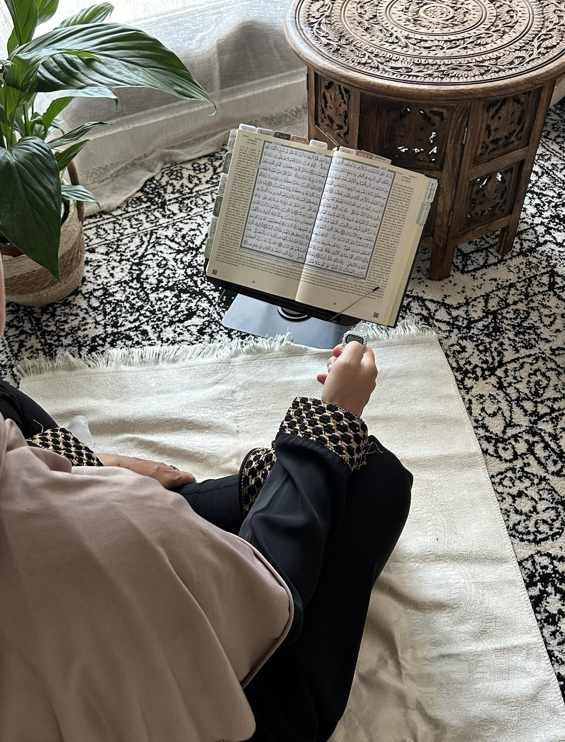 Charge mentale et spiritualité : pourquoi la prière est souvent la première chose qu'on sacrifie