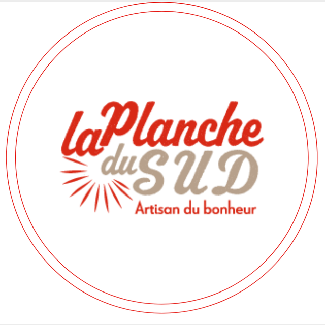 La Planche du Sud : Découvre nos magnifiques planches en bois, parfaites pour sublimer tes apéros ensoleillés !